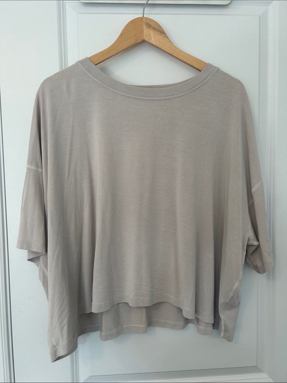 Lululemon Relaxed Cropped Tee in Light Taupe